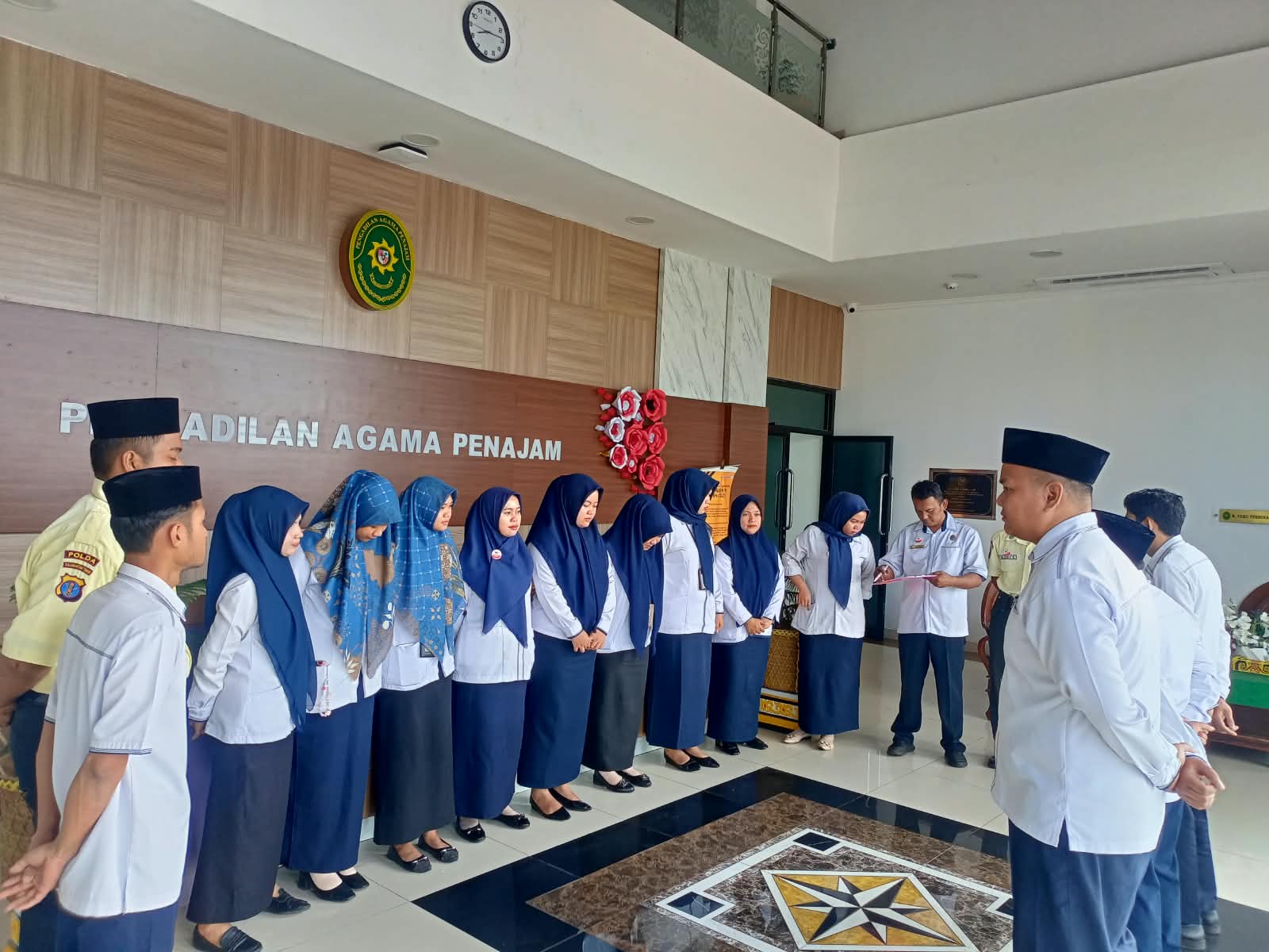 2. Pengadilan Agama Penajam Tingkatkan Kebersihan Lingkungan Melalui Brigas