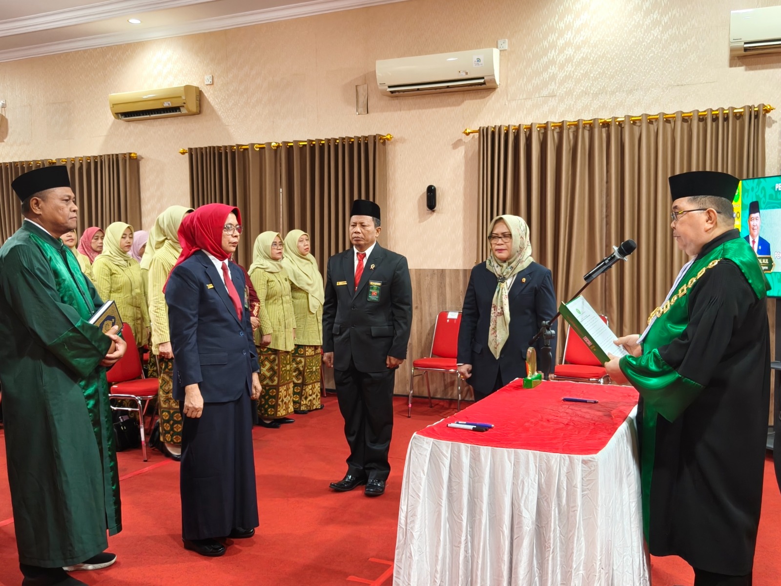Estafet Kepemimpinan Kepaniteraan, Dra. Hj. Hairiah, S.H., M.H. Resmi Dilantik sebagai Panitera PTA Samarinda [13/10/2026]